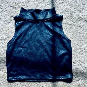 Turtle neck crop top